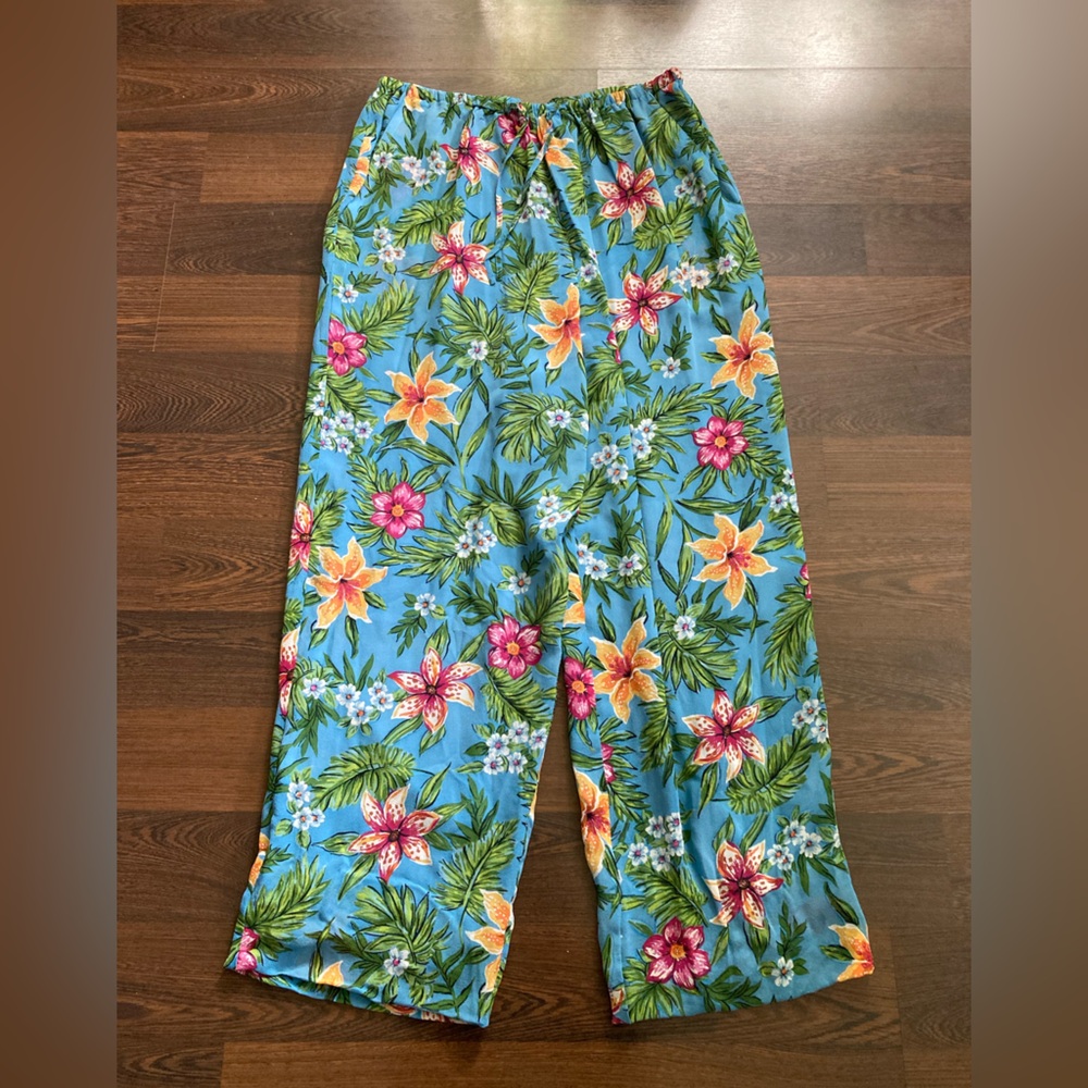 Silk Lord & Taylor Floral Pants with Pockets - Lined Beachwear Resortwear